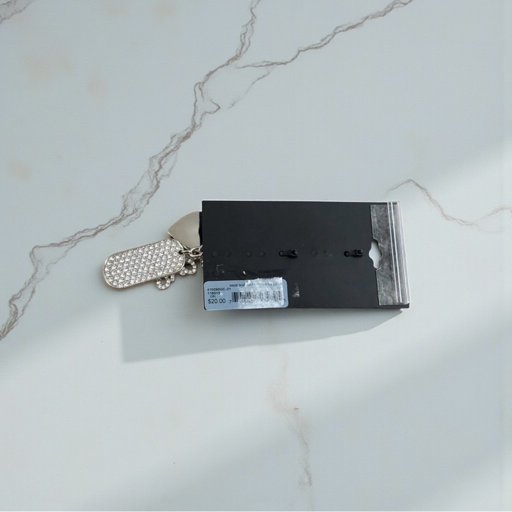 GUESS White Wallet with Silver Chain & Bag Charm NWT - Picture 6 of 7